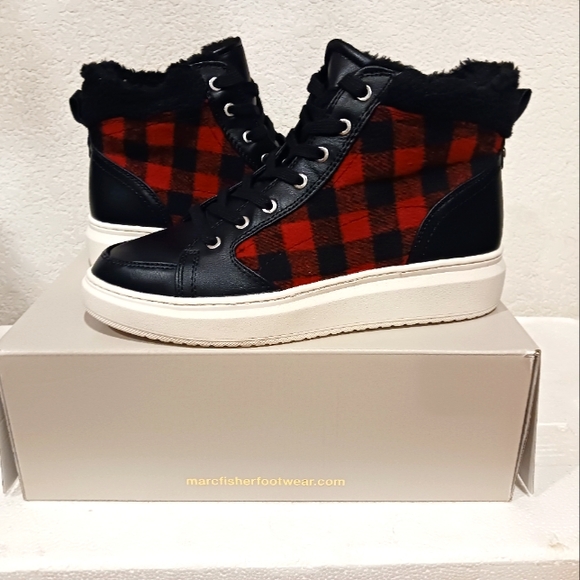 Marc Fischer - Picture 1 of 4